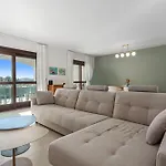 Apartment El Campanario *