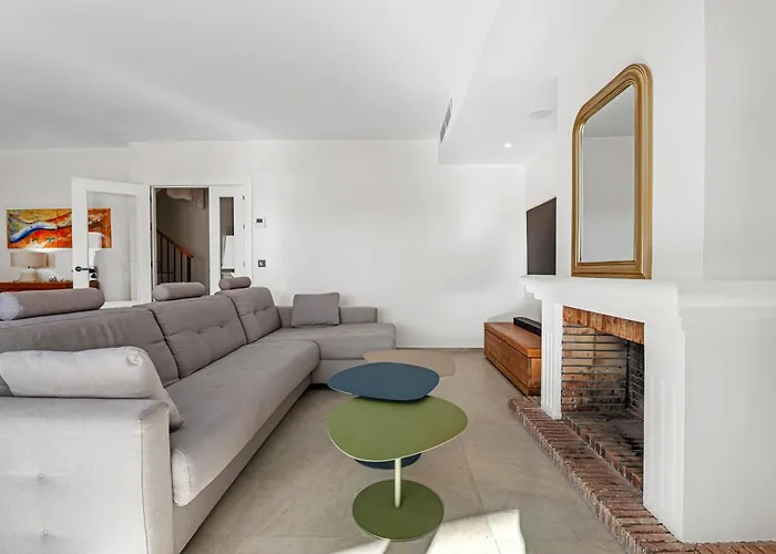 El Campanario 埃斯特波纳