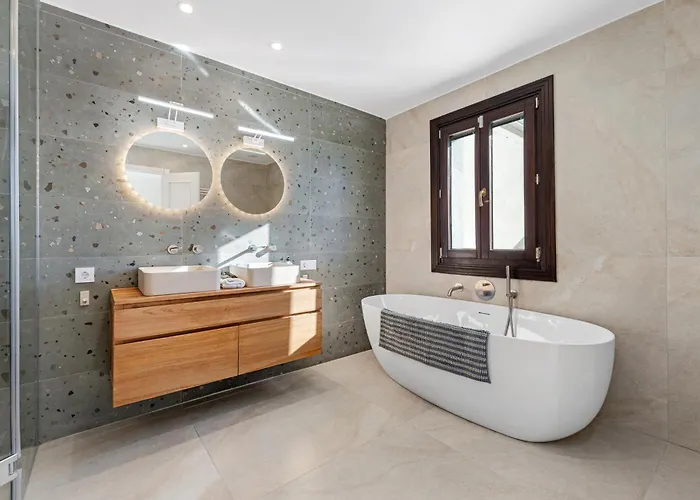 El Campanario * 埃斯特波纳